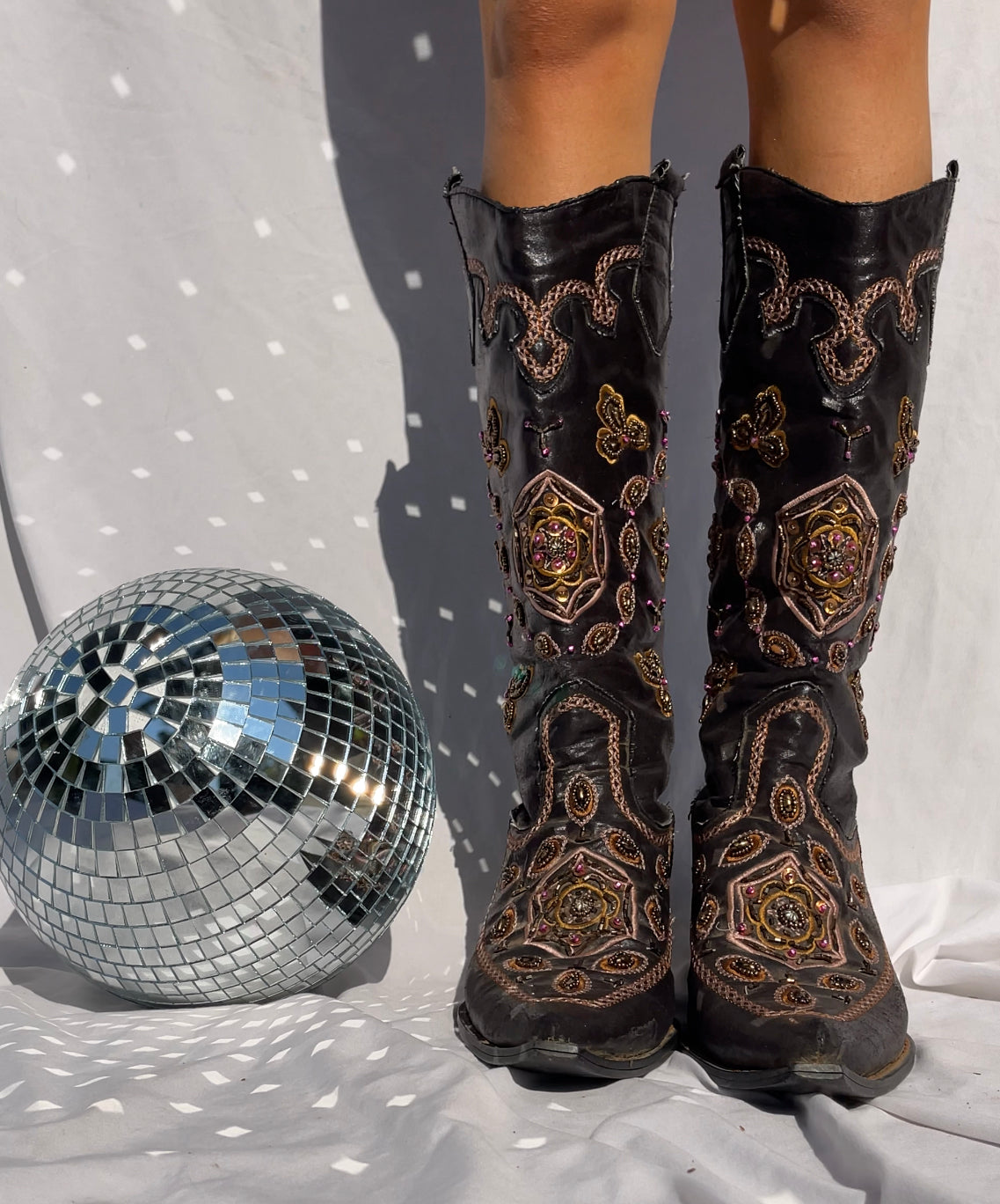 WANTED Vintage Beaded Cowboy Boots - BROWN, SIZE 6