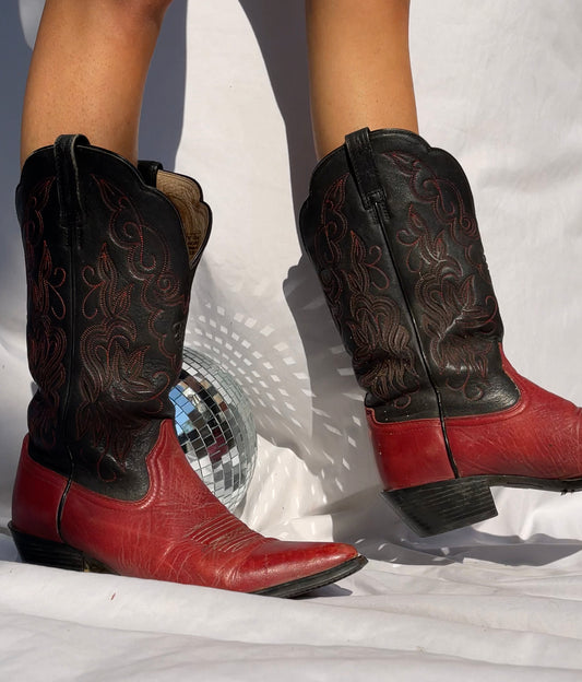 ARIAT Scalloped Edge Cowboy Boots - RED/BLACK, SIZE 8.5